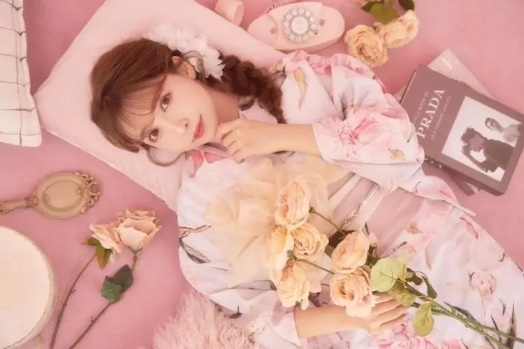 三上悠亜